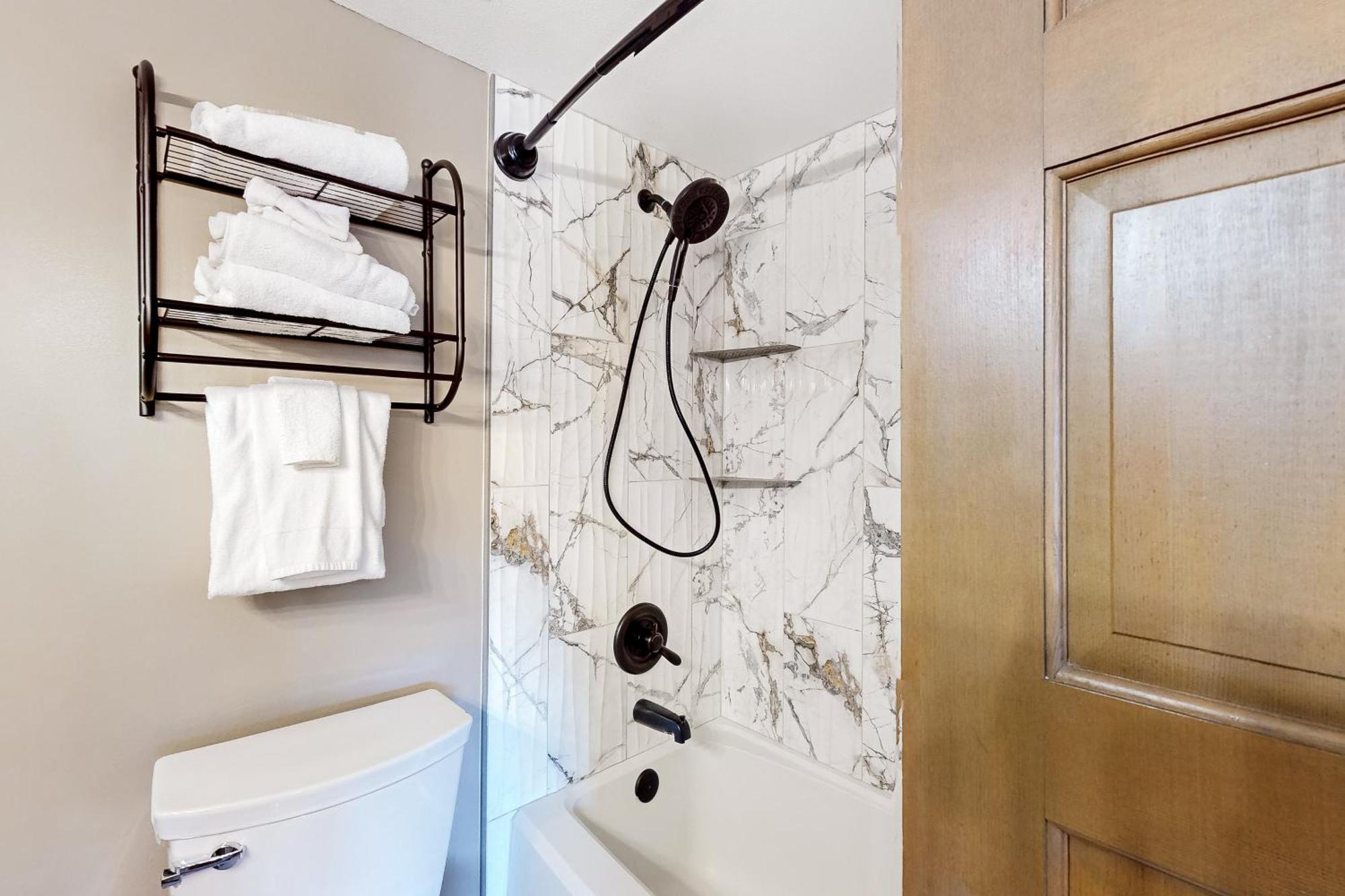 Eagles Nest Escape Apartment Гетлинбург Екстериор снимка