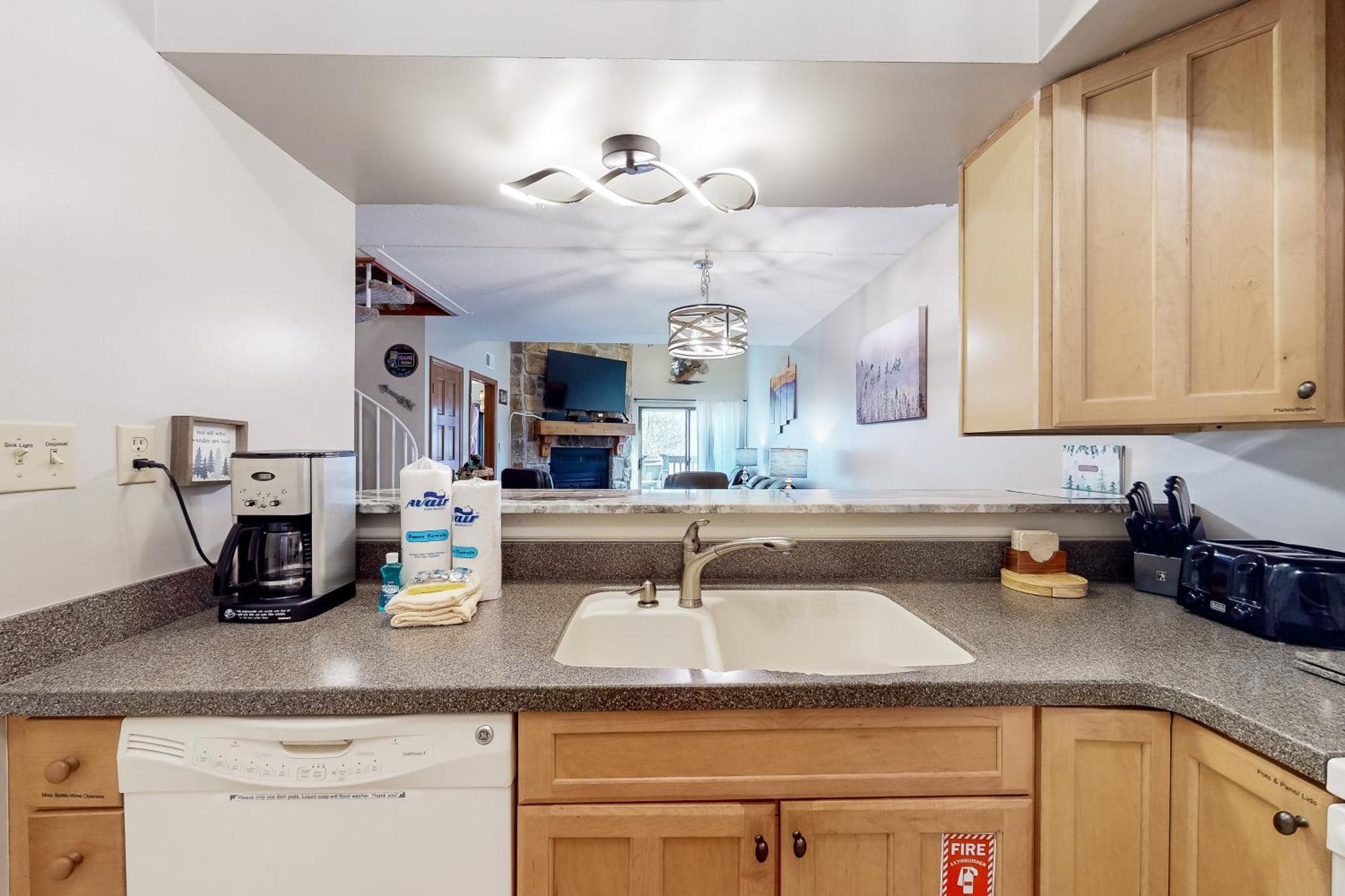 Eagles Nest Escape Apartment Гетлинбург Екстериор снимка