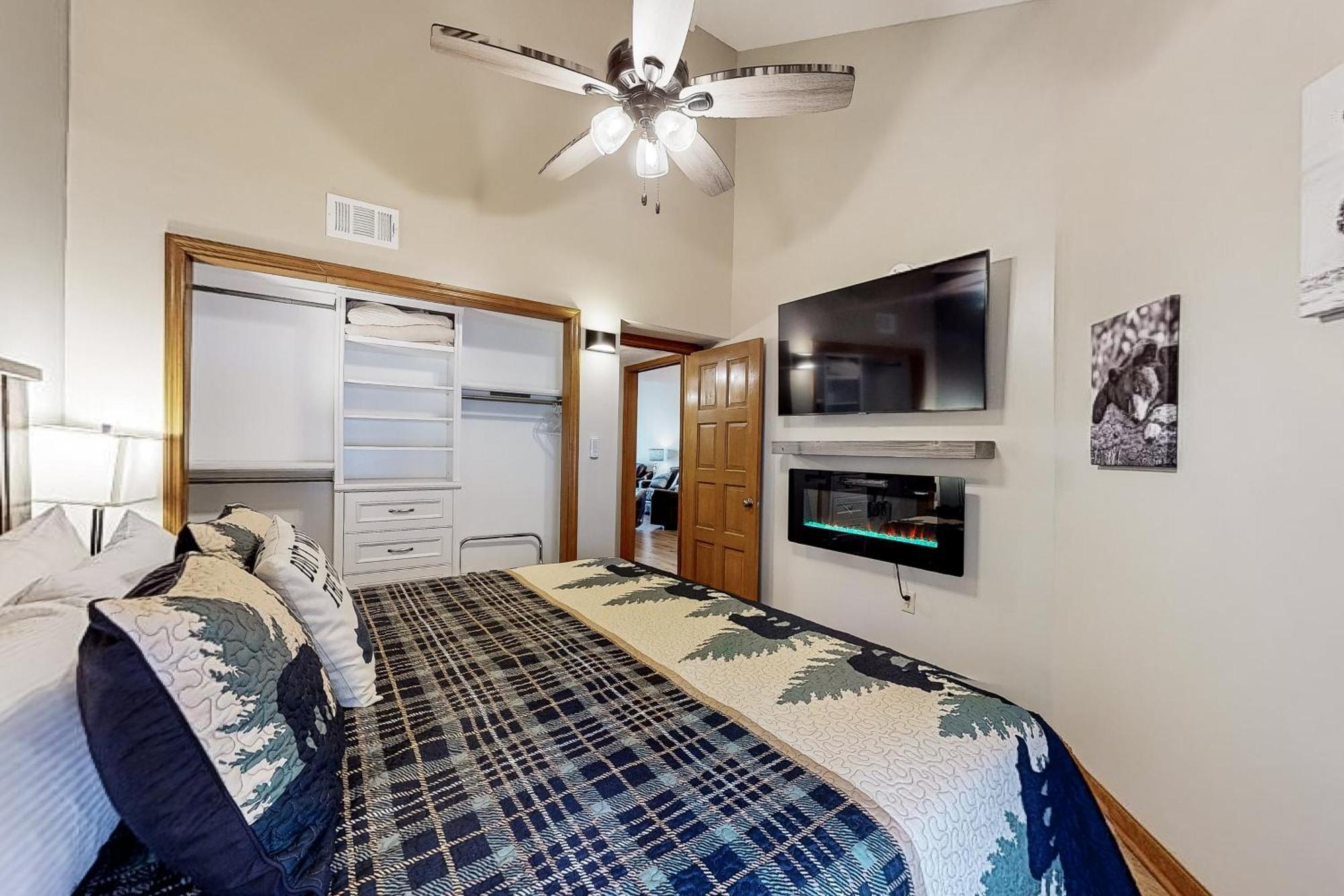 Eagles Nest Escape Apartment Гетлинбург Екстериор снимка